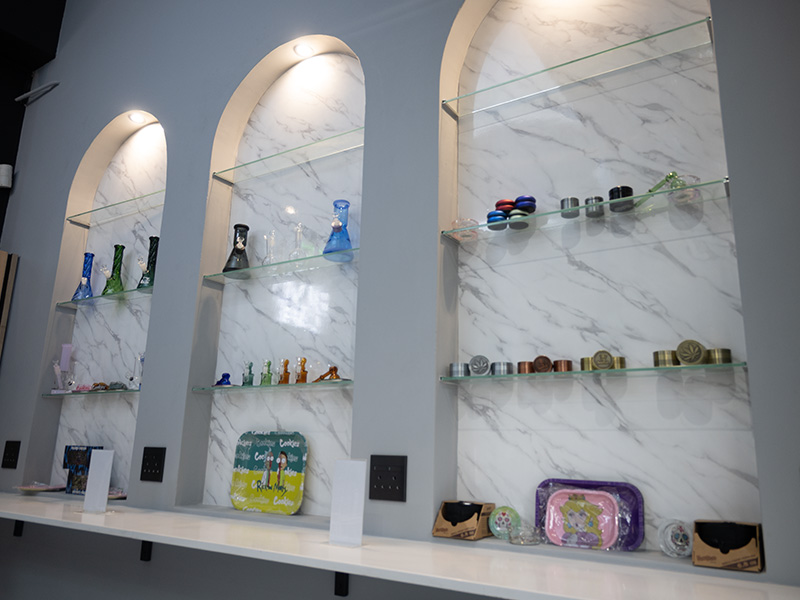 Professional meeting facilities and business amenities