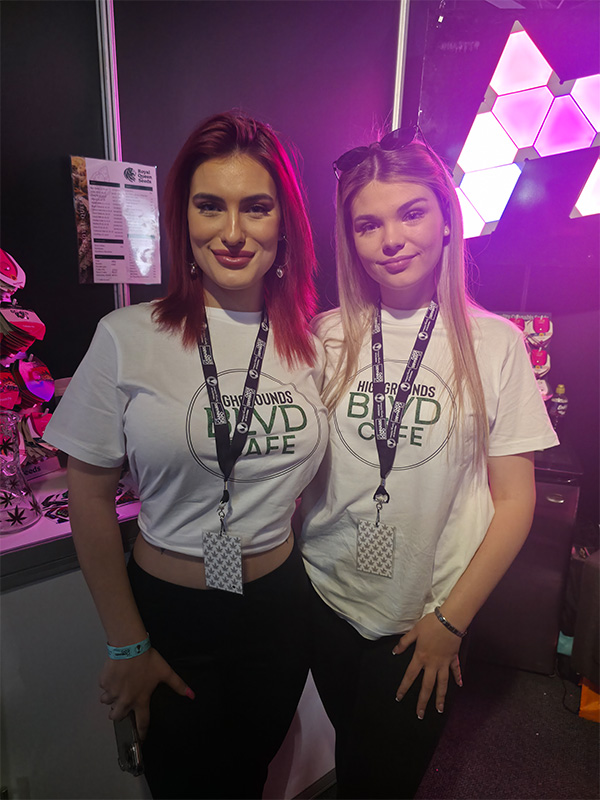 Café Atmosphere - Premium cannabis-friendly workspace and dining